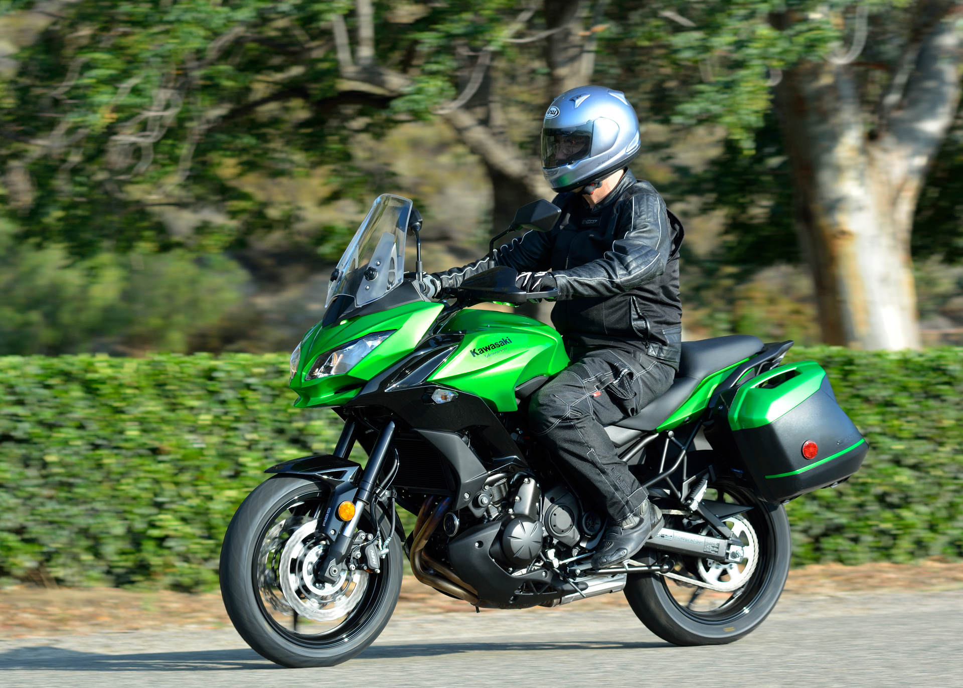 Мотоцикл kawasaki versys 650 2008