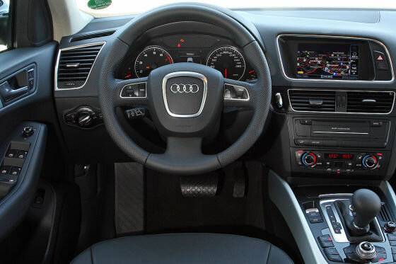 Audi Q5 на российском рынке: обзор, комплектации и цены, плюсы и минусы