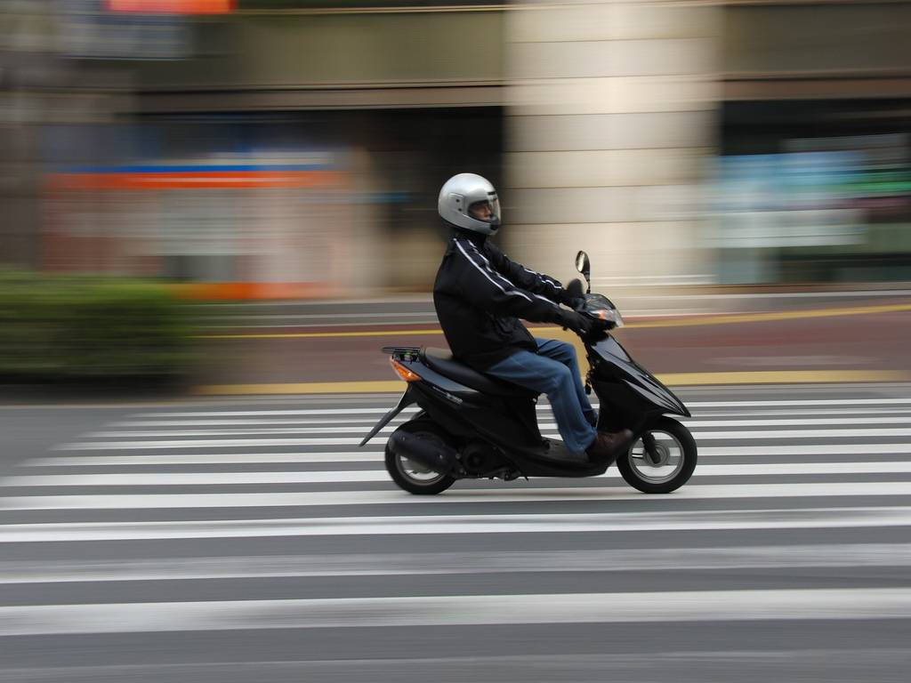 Управление скутером. правила управления скутером (мопедом) для новичков. правила для управления скутером