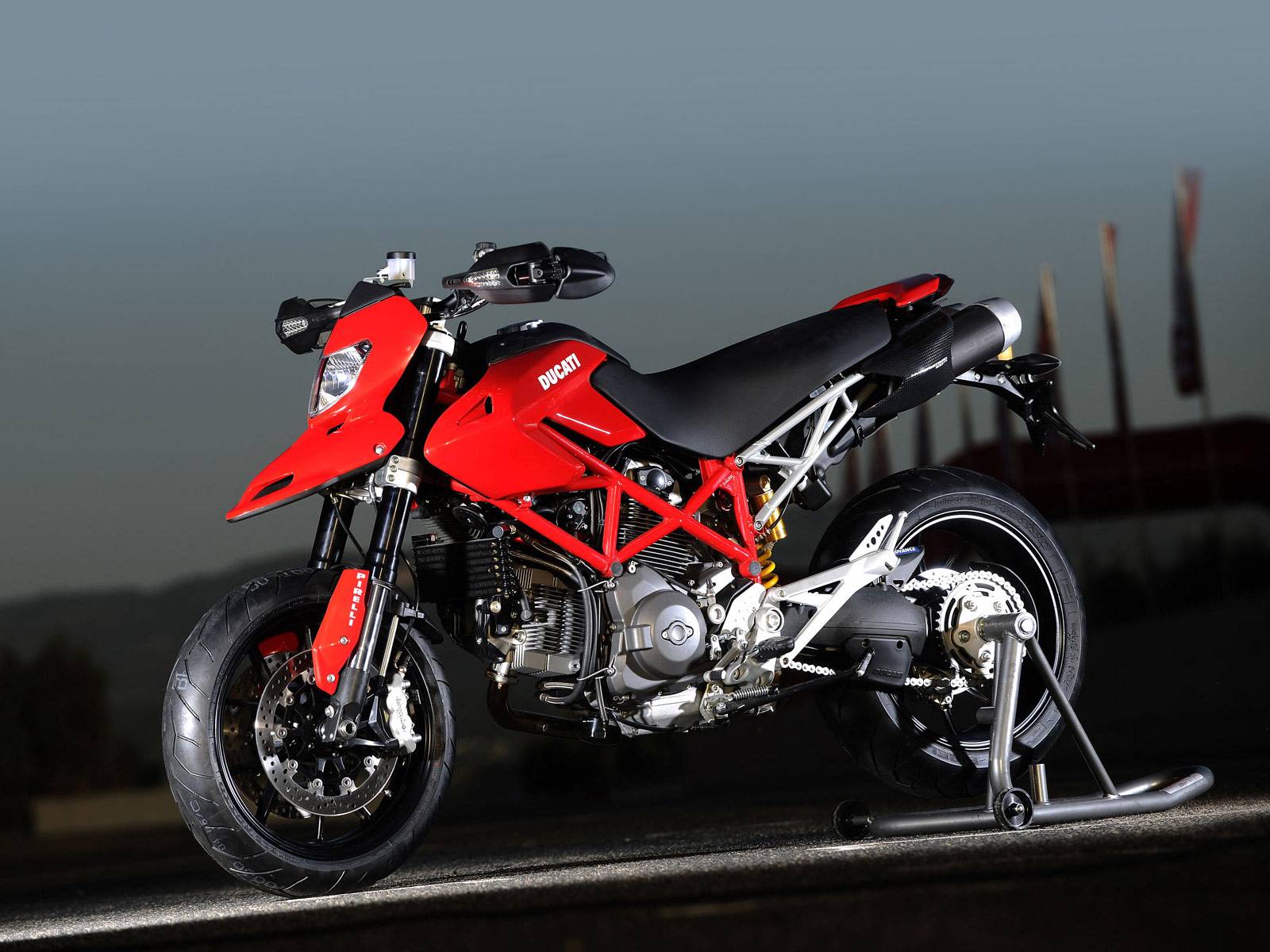 Мотоцикл ducati monster 1100 evo 2012