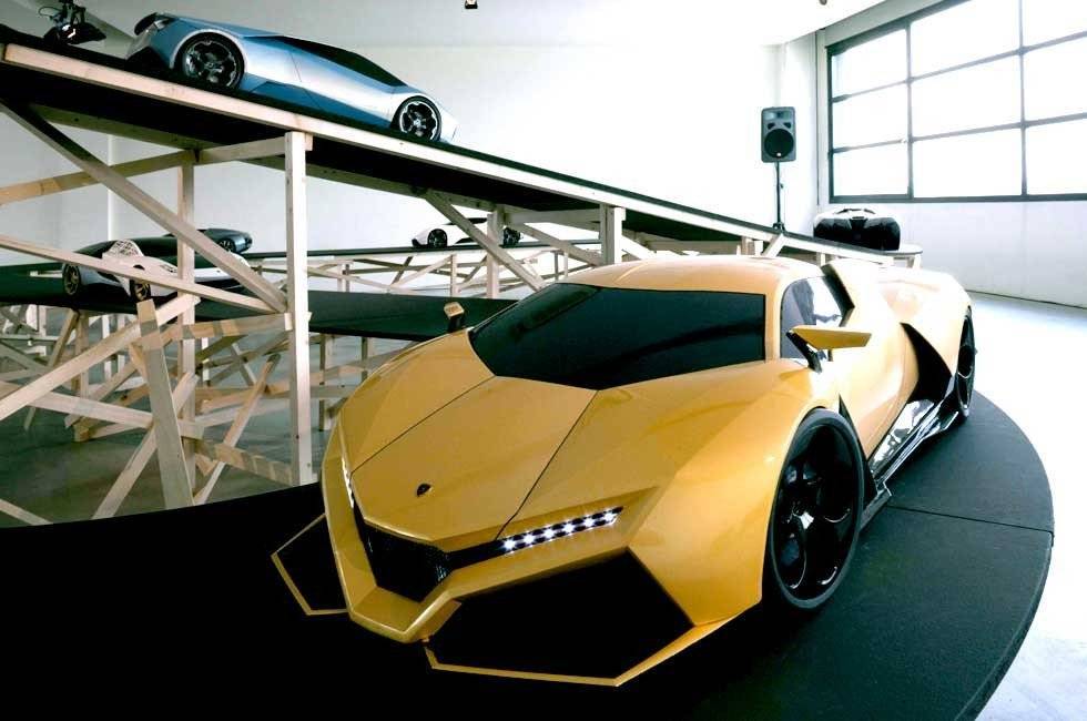 Lamborghini - история компании со взлетами и падениями в авто-секторе