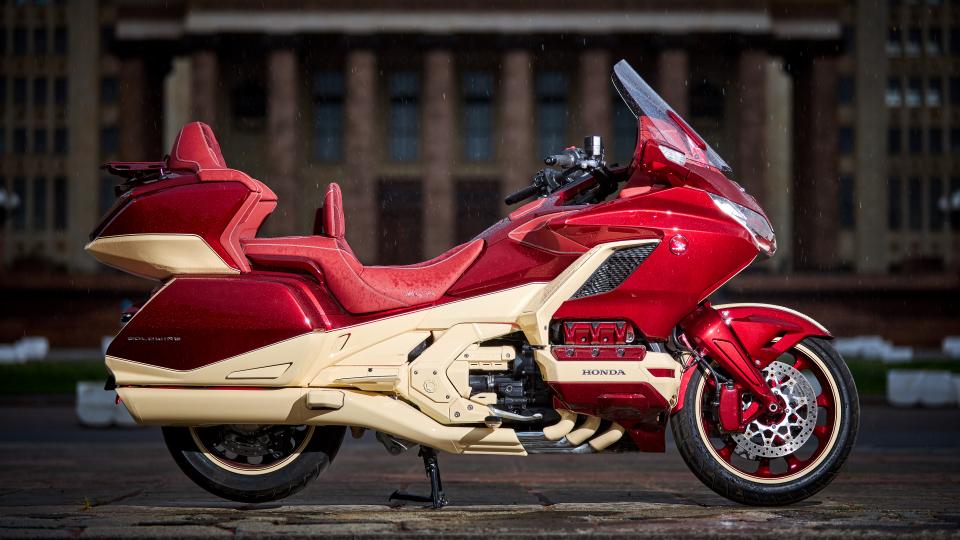 Обзор honda gold wing (хонда голд винг) gl 1800 - туристического японского мотоцикла