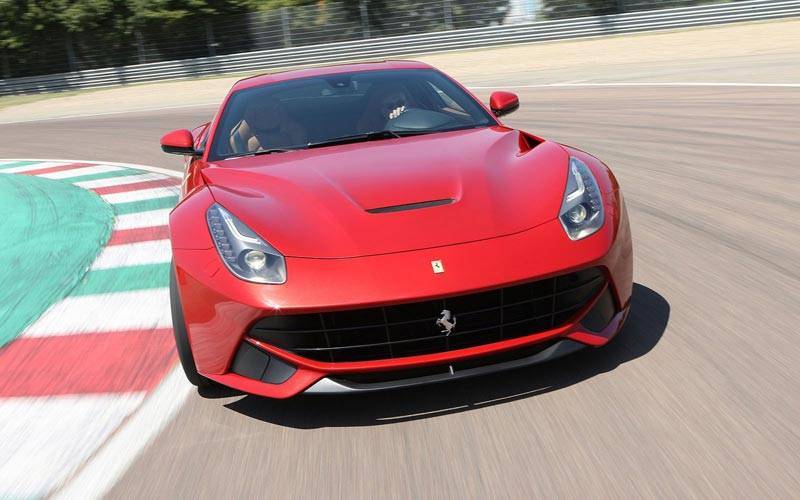 Ferrari f12 berlinetta, агрессивный темперамент и неукротимая мощь