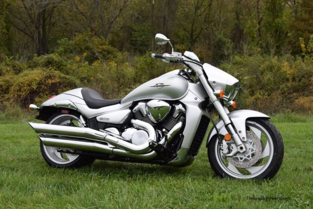 Suzuki intruder m1500 (suzuki boulevard m90)