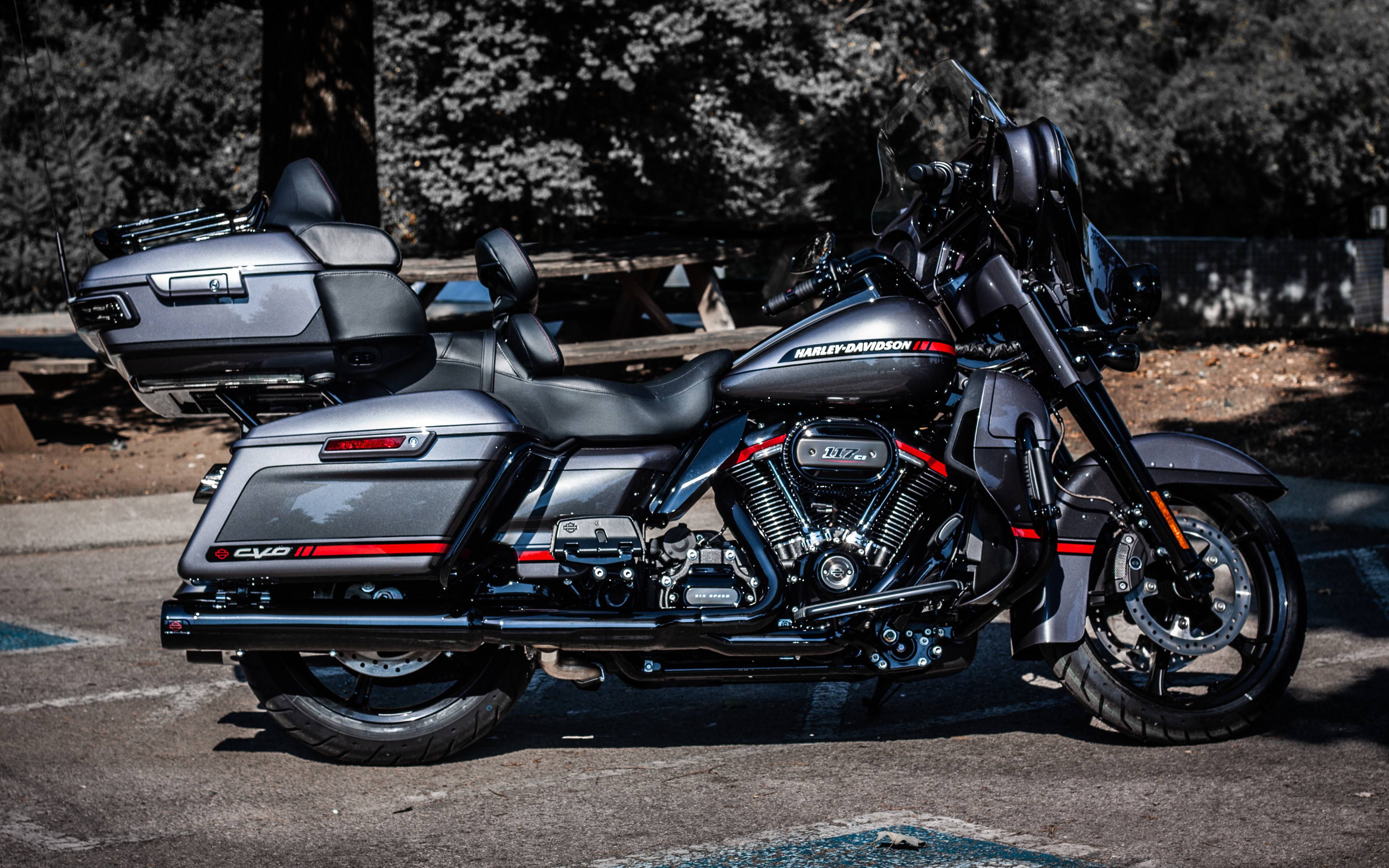 2019 harley-davidson cvo road glide review (17 fast facts)
