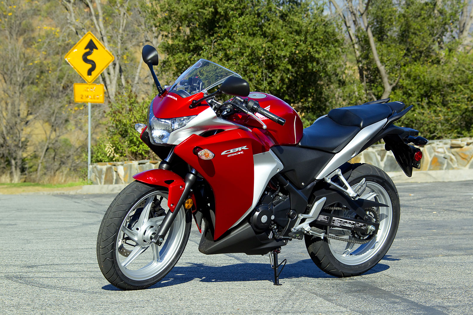 Мотоцикл honda cbr 250 и его характеристики