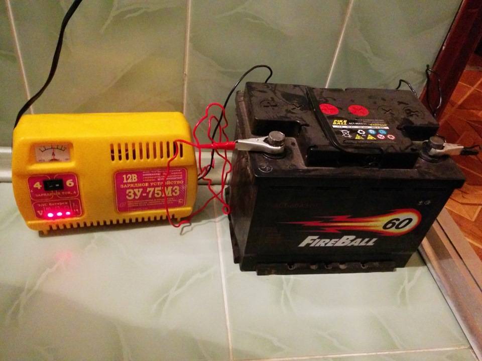 Самодельное автоматическое зарядное устройство  для автомобильного аккумулятора