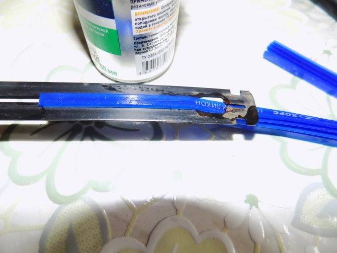 Как поменять резинку на стеклоочистителе. как поменять резинки на дворниках – работа для самостоятельных. что нужно для замены резинок на щетках стеклоочистителей
