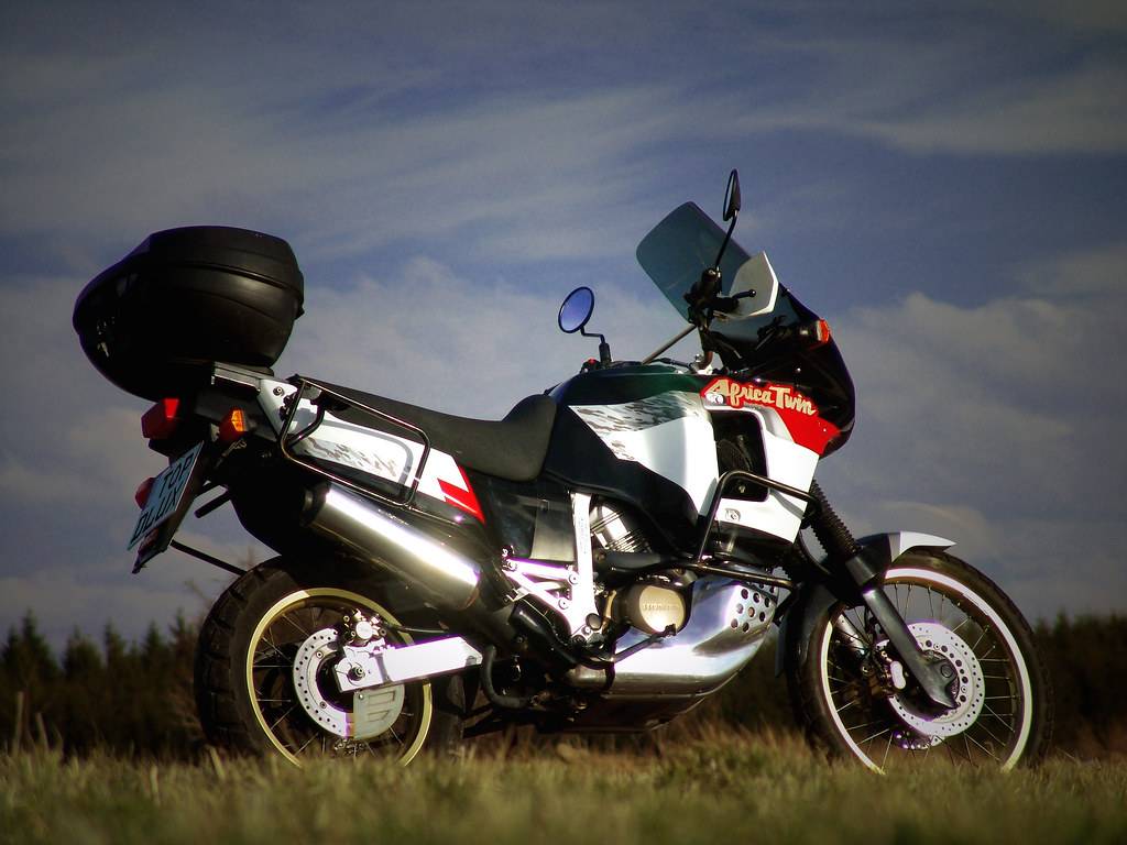 Мотоцикл honda xrv750 africa twin 1995