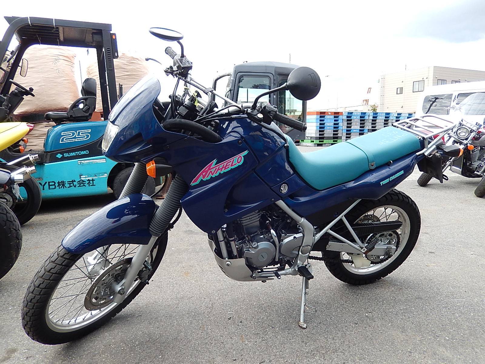 Kawasaki kle 250 anhelo: review, history, specs - cyclechaos