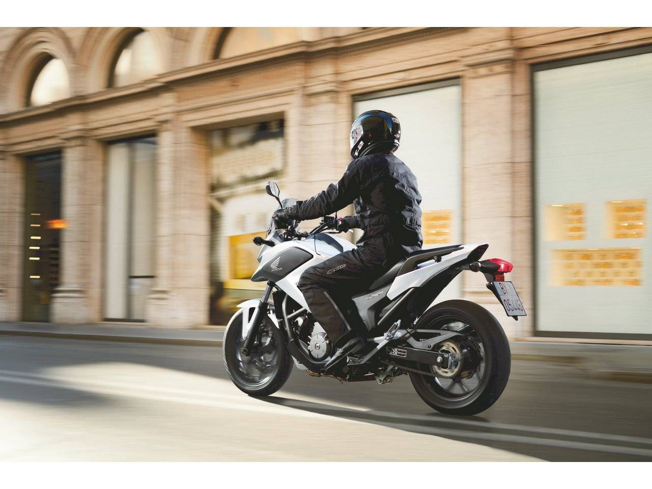 Honda nc 700 - обзор, технические характеристики | mymot - каталог мотоциклов и все объявления об их продаже в одном месте