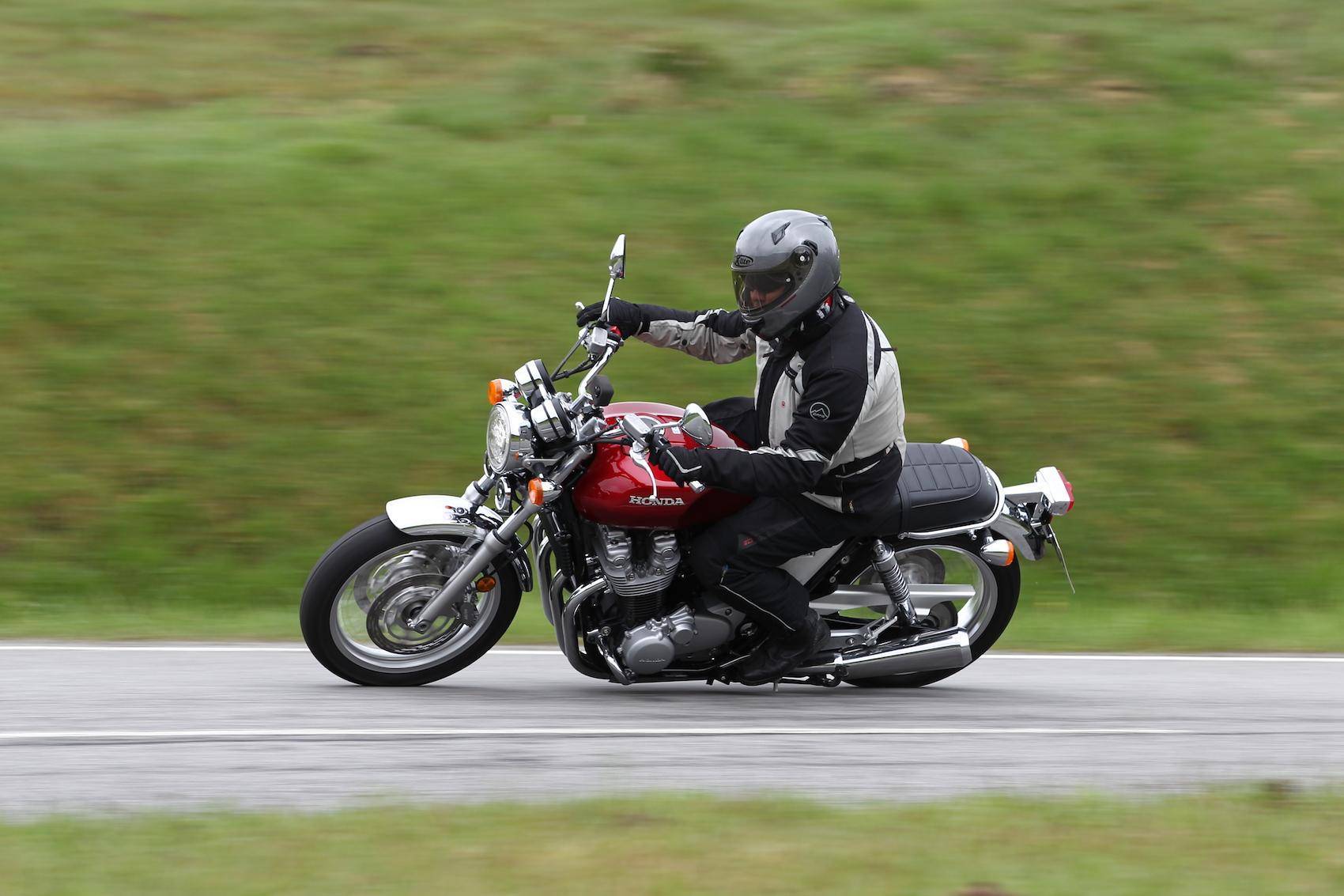 Тест-драйв мотоцикла honda cb1000r от журнала "за рулем".