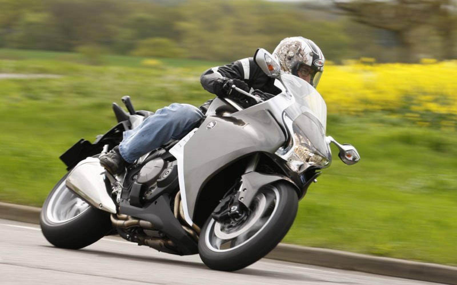 Honda VFR 1200 РѕР±РѕРё