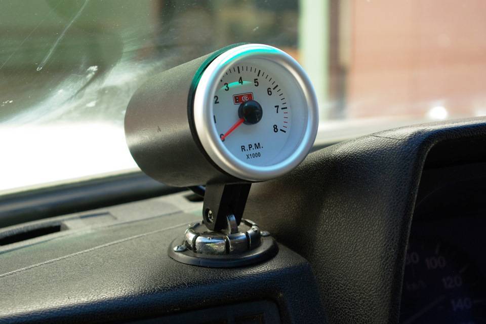 Автомобильный тахометр: принцип работы и виды :: syl.ru
