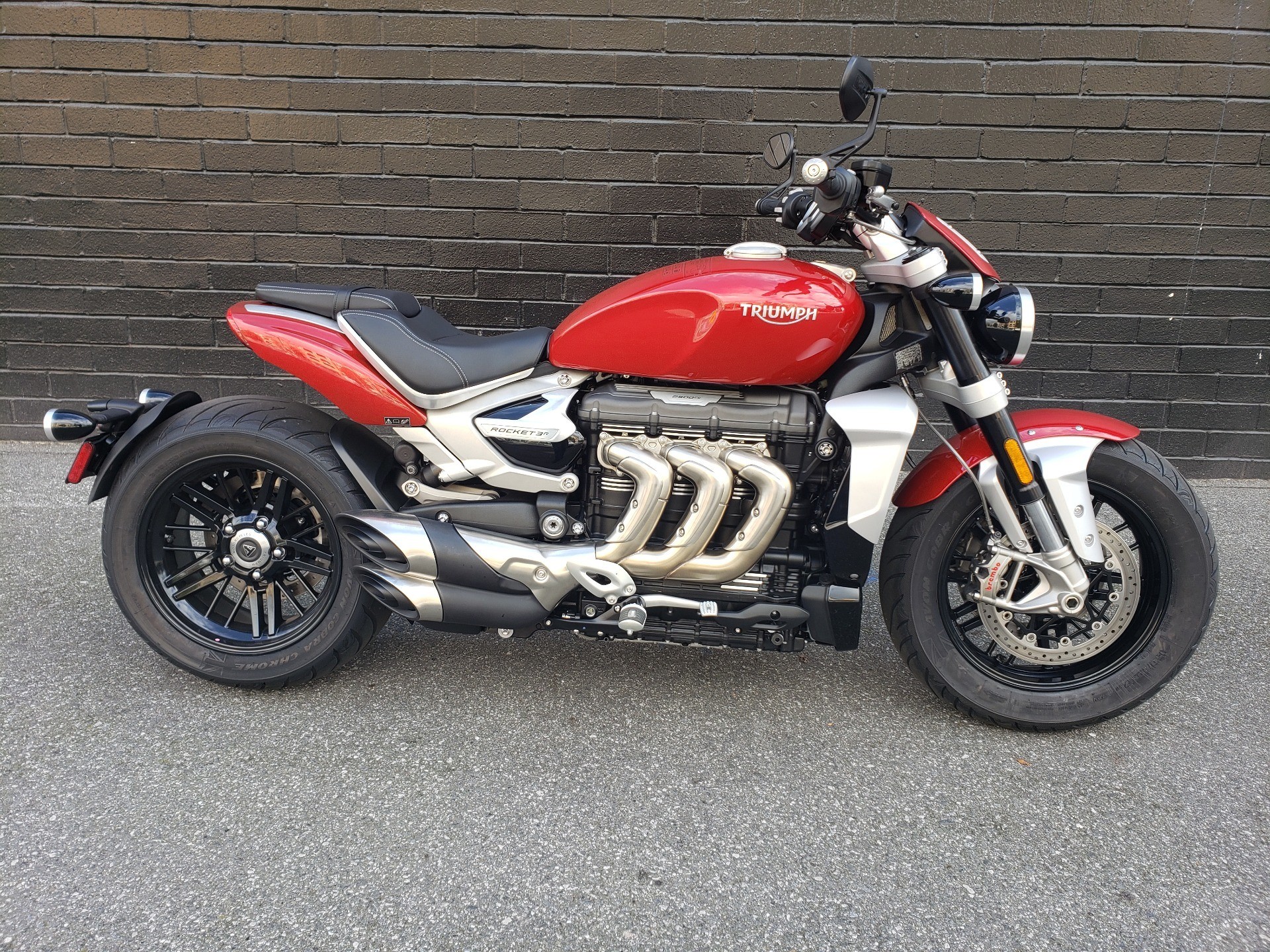 Triumph rocket iii roadster