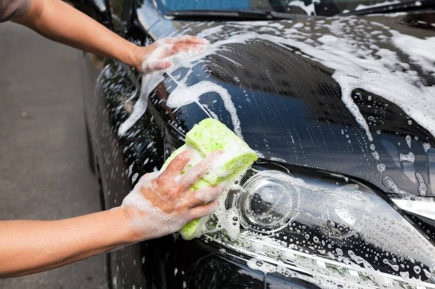 Как правильно мыть машину самостоятельно на мойке самообслуживания. пошаговая инструкция и советы по экономии