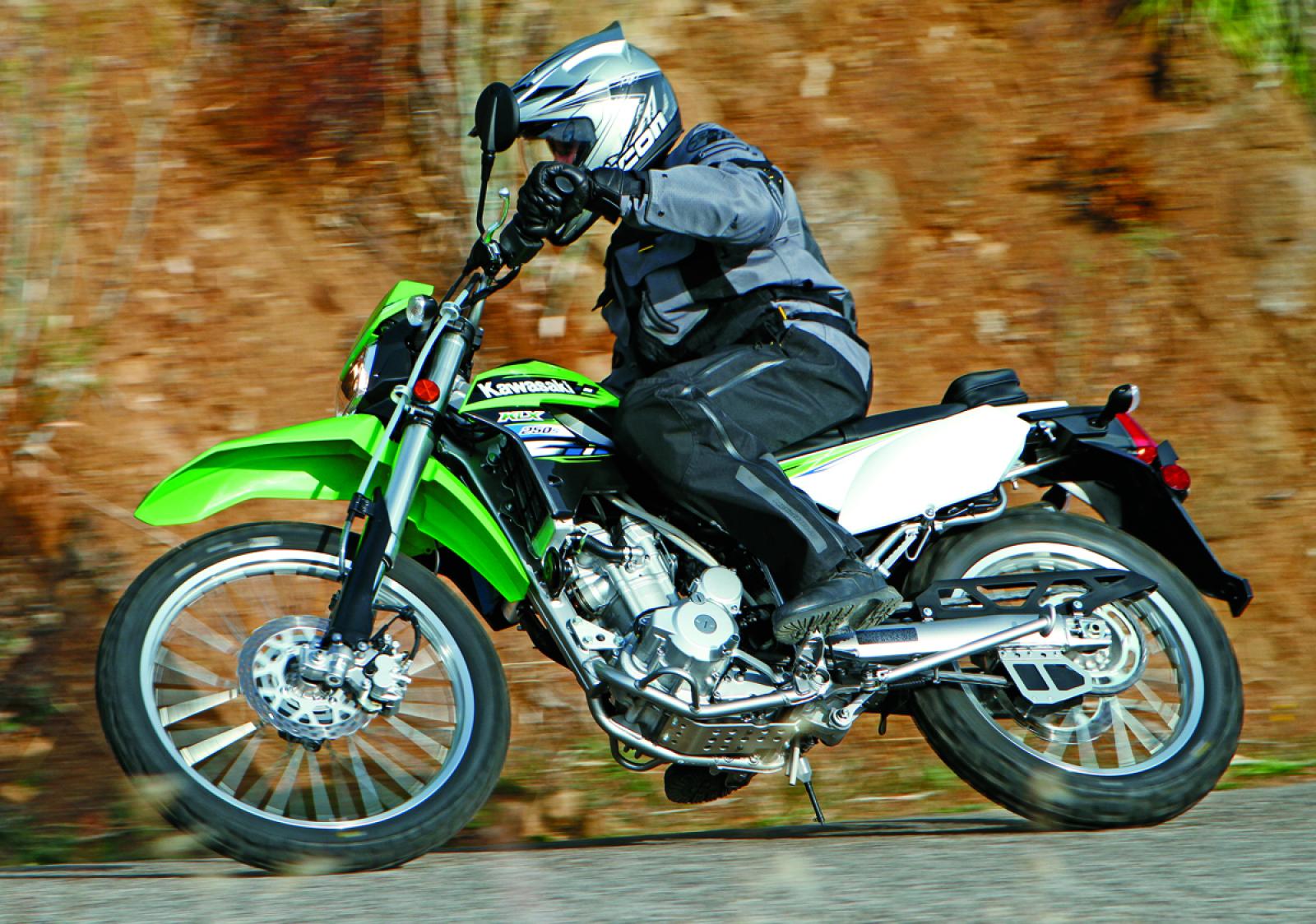 Kawasaki klx250: новый облик — новый потенциал