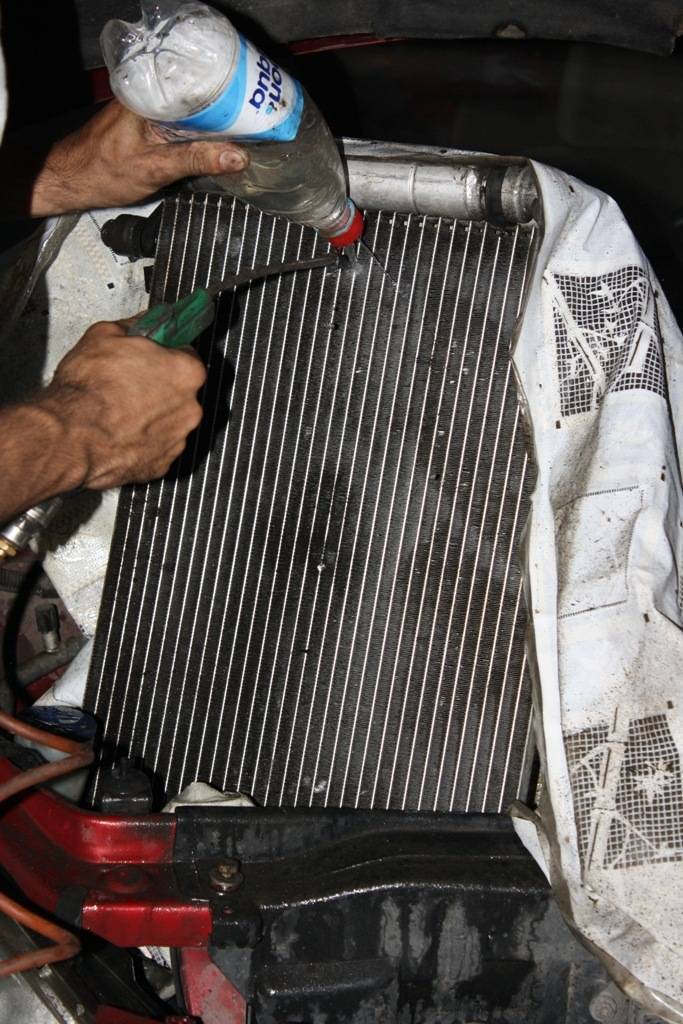 Как и чем промыть радиатор охлаждения двигателя самостоятельно - промывка не снимая
