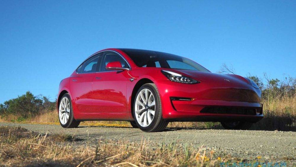 Автомобили Tesla — новая эпоха в автомобилестроении